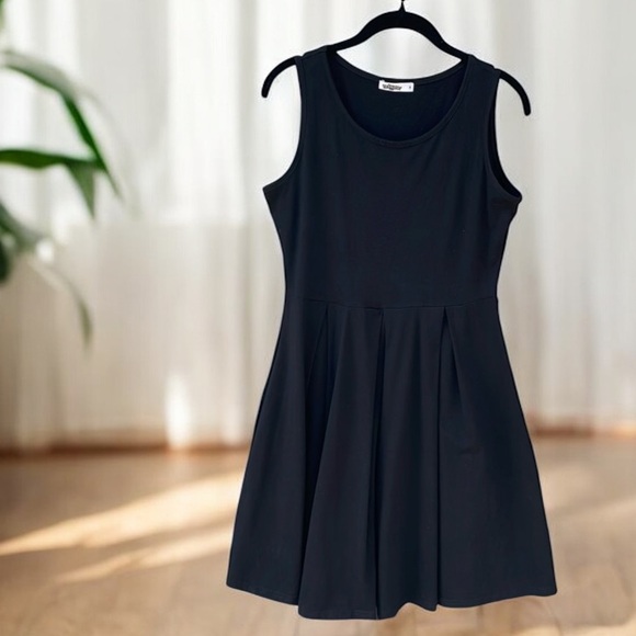 Dresses & Skirts - basic Elegant Black Sleeveless Dress